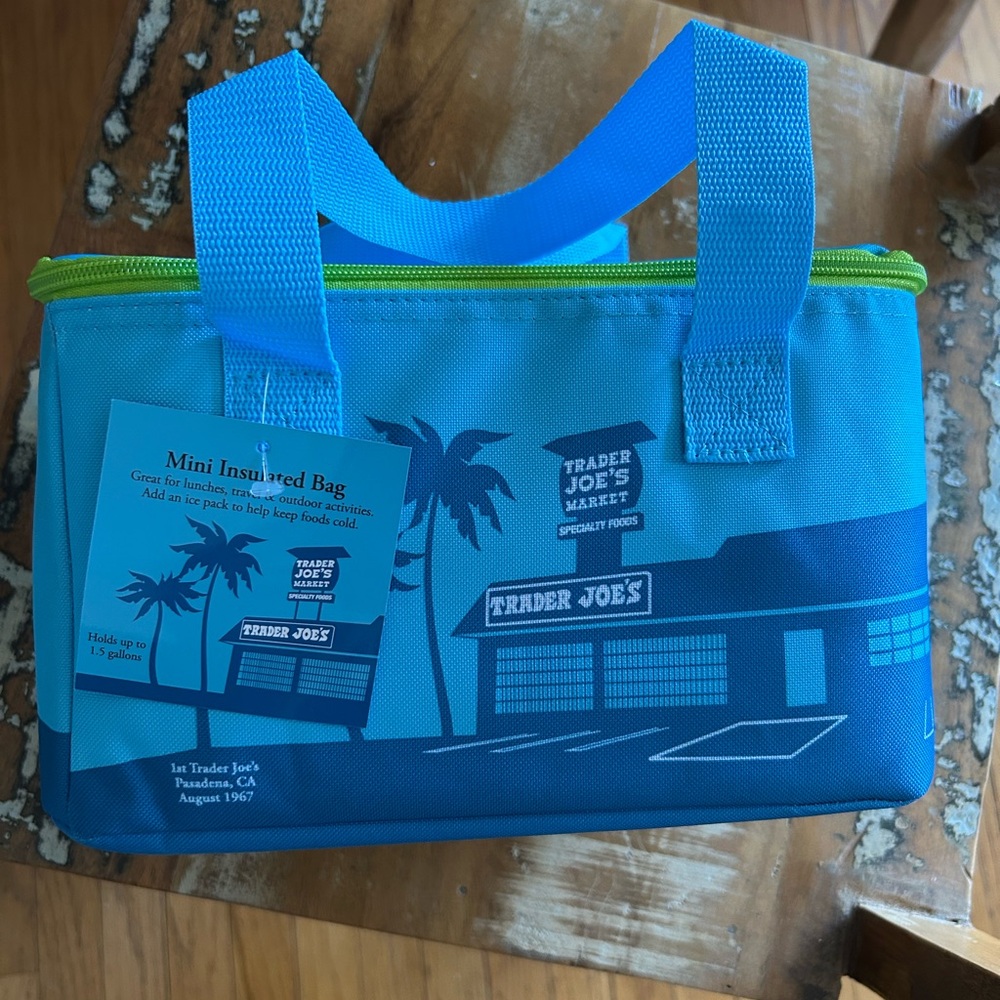 Trader Joe’s Mini Insulated Bag New with tags!